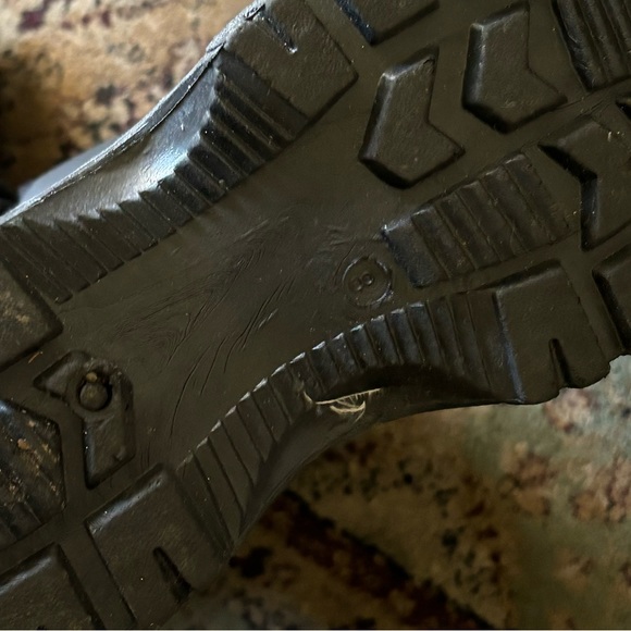 WFS Men's Snow Boots Size 8 - Picture 5 of 6